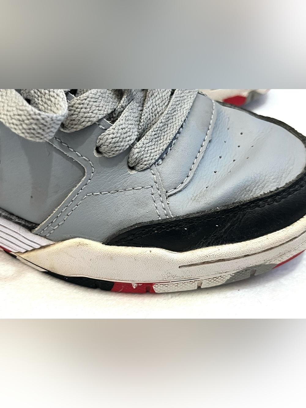 Champion Kids Light Gray & Black High-Top Sneakers with Red Accents Boys Size 4 - Picture 7 of 16